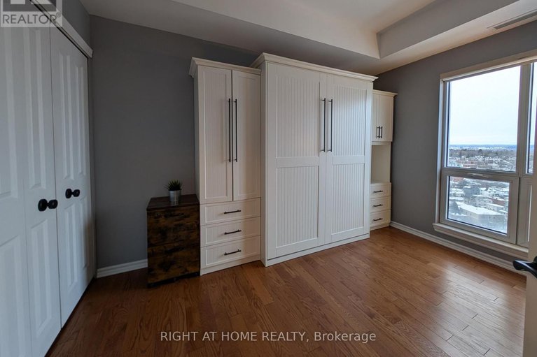 29403608/1804-70-landry-street/vanier/ottawa/ontario/K1L0A8_27