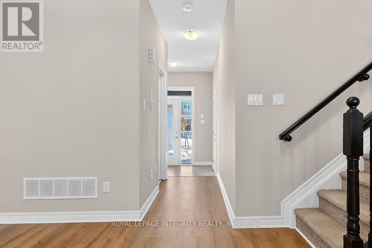 29185160/168-bandelier-way-w/stittsville-north/ottawa/ontario/K2S2J5_3