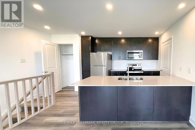 29342881/i-300-tulum-crescent/emerald-meadowstrailwest/ottawa/ontario/K2S2Y4_12