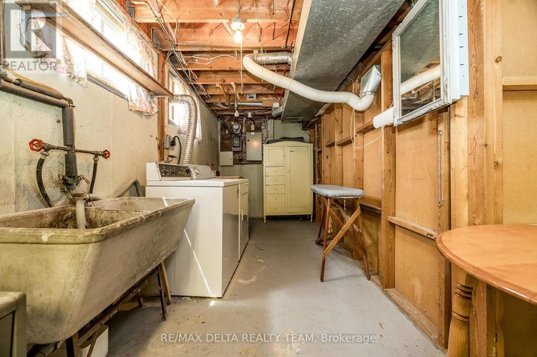 28513120/644-browning-avenue/riverview-park/ottawa/ontario/K1G0T9_18