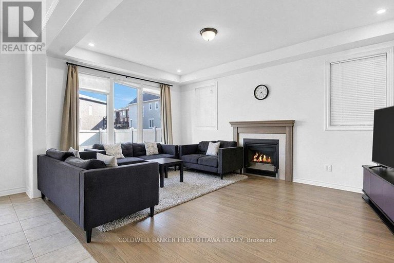 29649584/4852-abbott-street-e/emerald-meadowstrailwest/ottawa/ontario/K2S1E7_8