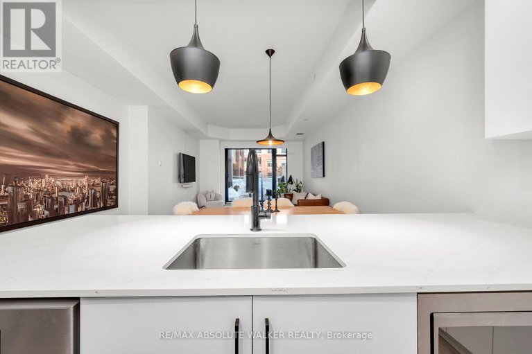 29397404/218-60-springhurst-avenue/ottawa-east/ottawa/ontario/K1S5V7_10