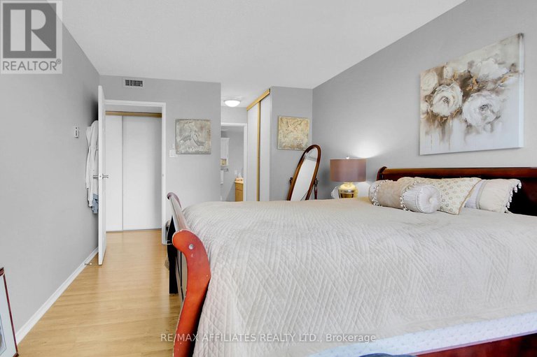 28339810/u303-200-lafontaine-avenue/vanier/ottawa/ontario/K1L8K8_18