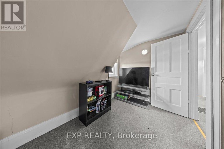 29246860/377-lisgar-avenue/renfrew/renfrew/ontario/K7V3N3_23