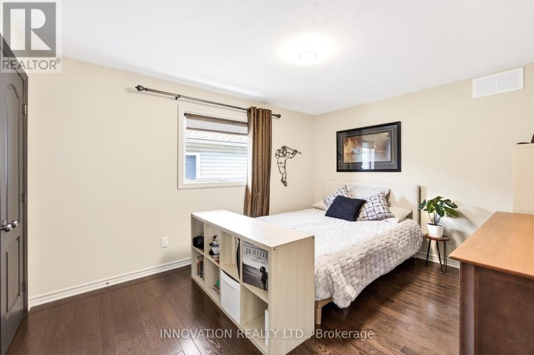29496021/540-pine-vista-drive/springridgeeast-village/ottawa/ontario/K4A5A7_35