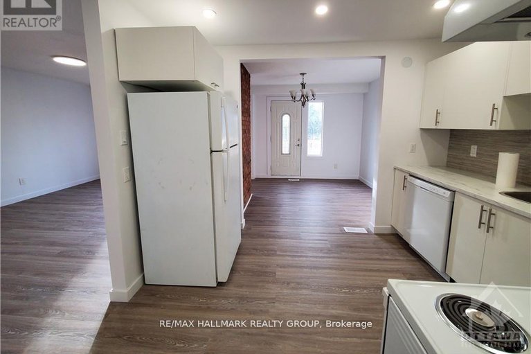 28536755/12-tybalt-crescent/westcliffe-estates/ottawa/ontario/K2H8J5_6