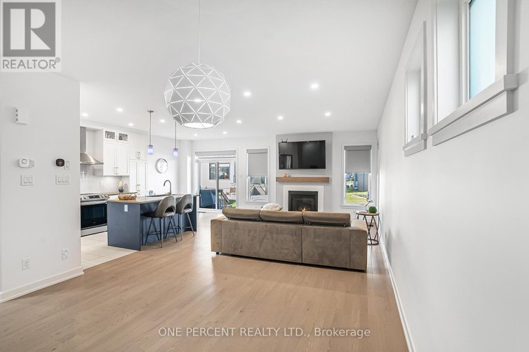 28260931/6487-renaud-road/mer-bleuebradley-estatesanderson-park/ottawa/ontario/K1W0R8_6