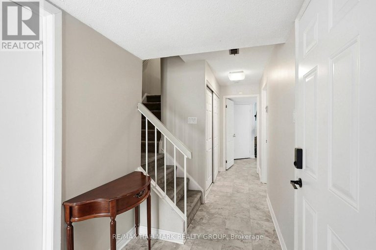 29652350/6935-du-bois-avenue/convent-glen-north/ottawa/ontario/K1C5L4_3