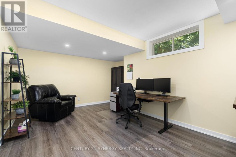 28811434/1281-georges-vanier-drive-n/cumberland-ridge/ottawa/ontario/K4C1R6_33
