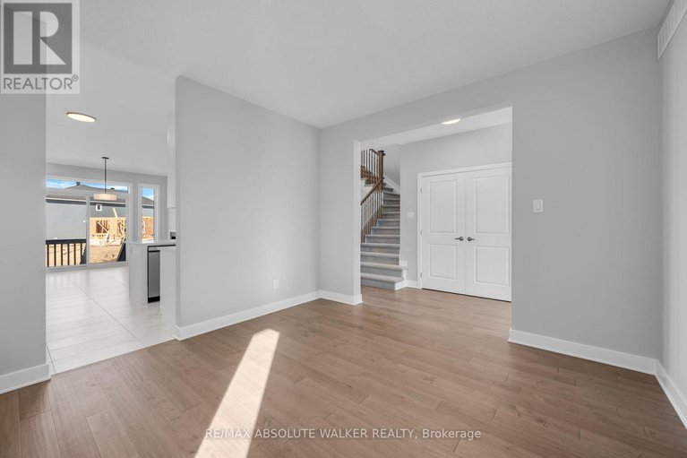 28939980/584-paakanaak-avenue/blossom-parkkemp-parkfindlay-creek/ottawa/ontario/K1X0J6_8