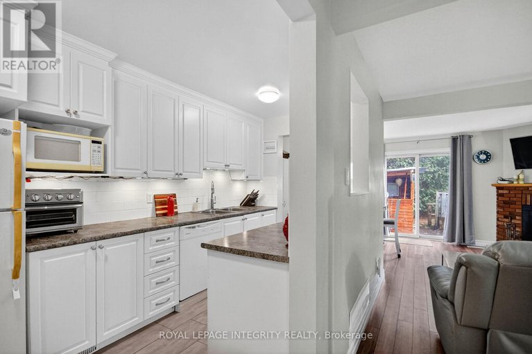 29244725/36-1867-simard-drive/chateauneuf/ottawa/ontario/K1C3B8_9