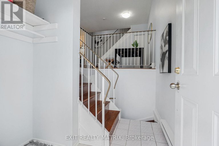 28594939/25h-banner-road/sheahan-estatestrend-village/ottawa/ontario/K2H8T3_3