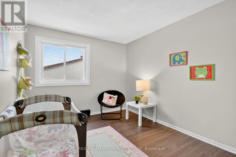 29306749/15-2640-draper-avenue/redwood-park/ottawa/ontario/K2H8V3_29