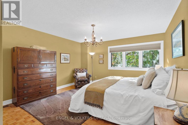 28953210/4-74-somerset-street-w/ottawa-centregolden-triangle/ottawa/ontario/K2P0H5_18