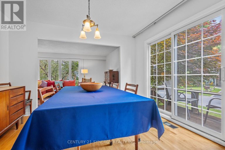 28626680/14-silver-aspen-crescent/blackburn-hamlet/ottawa/ontario/K1B3C5_31