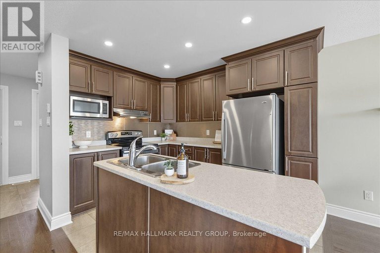 28911459/2354-marble-crescent/town-of-rockland/clarence-rockland/ontario/K4K0H1_6