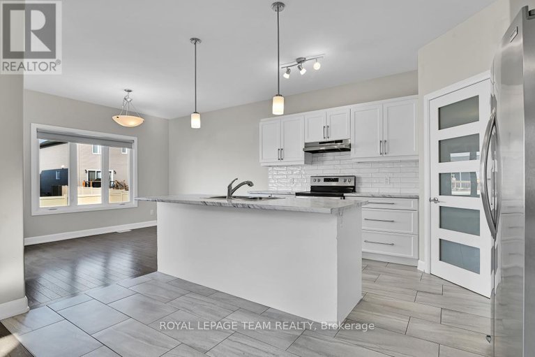 28851206/69-duncanville-street/village-of-russell/russell/ontario/K4R0E9_12