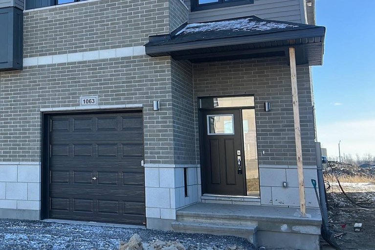 29176200/1063-acoustic-way/riverside-southgloucester-glen/ottawa/ontario/K4M0L6_1