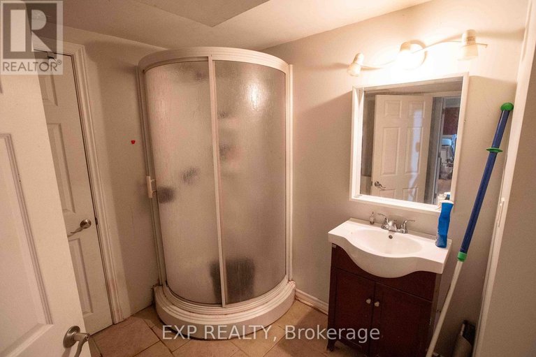 29215003/1108-grenoble-crescent/orleans-wood/ottawa/ontario/K1C2C6_20