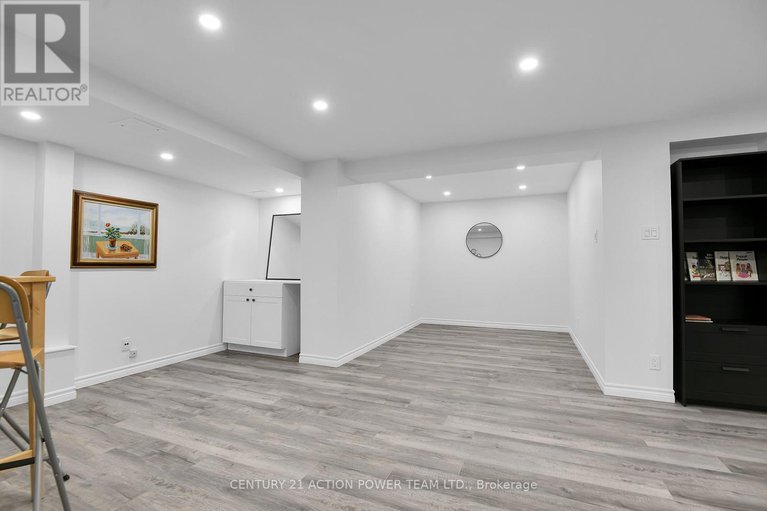 29383475/1969-loasa-lane/springridgeeast-village/ottawa/ontario/K4A4T4_31