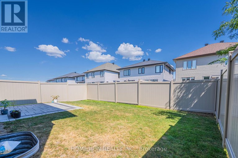 29069528/899-ralph-hennessy-avenue/riverside-southgloucester-glen/ottawa/ontario/K1X0B1_49