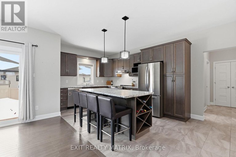 29394255/149-lyon-street/embrun/russell/ontario/K0A1W0_13