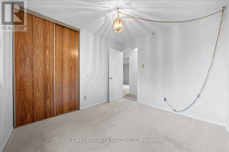 28917185/1610-schouten-drive/bilberry-creekqueenswood-heights/ottawa/ontario/K1E2J4_21