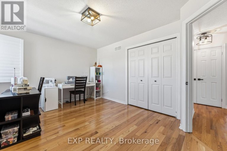 29674705/3-shining-star-circle/stittsville-south/ottawa/ontario/K2S2B5_39