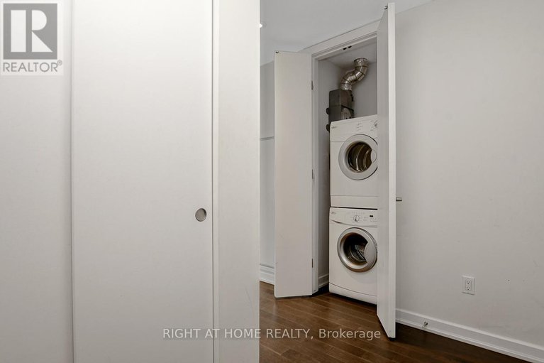 28772133/504-300-lisgar-street/ottawa-centre/ottawa/ontario/K2P0E2_10