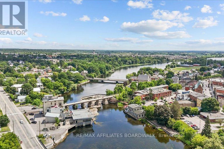 28591922/130-edward-street/almonte/mississippi-mills/ontario/K0A1A0_48