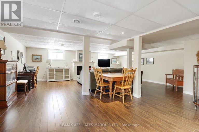 29363009/6-head-street/lancaster/south-glengarry/ontario/K0C1N0_25