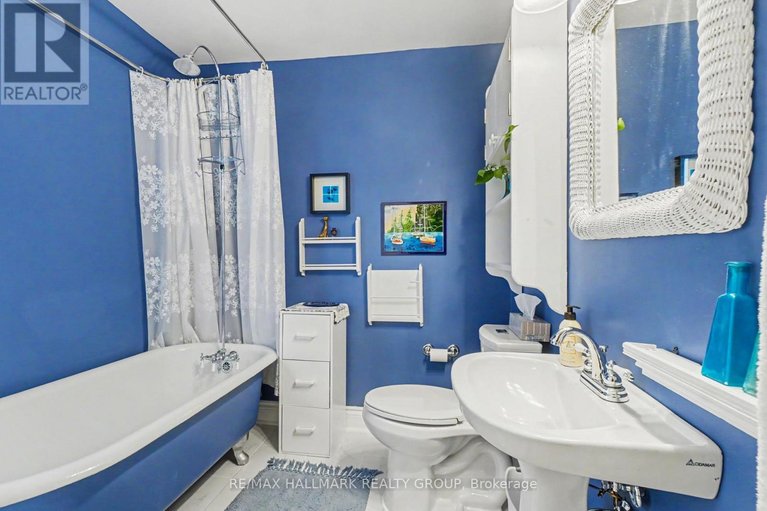 29621621/115-hamilton-avenue-n/ottawa-west/ottawa/ontario/K1Y1C1_19