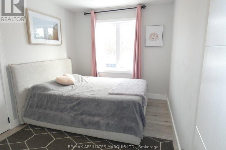 29444541/6769-st-polycarp-street/moose-creek/north-stormont/ontario/K0C1W0_11