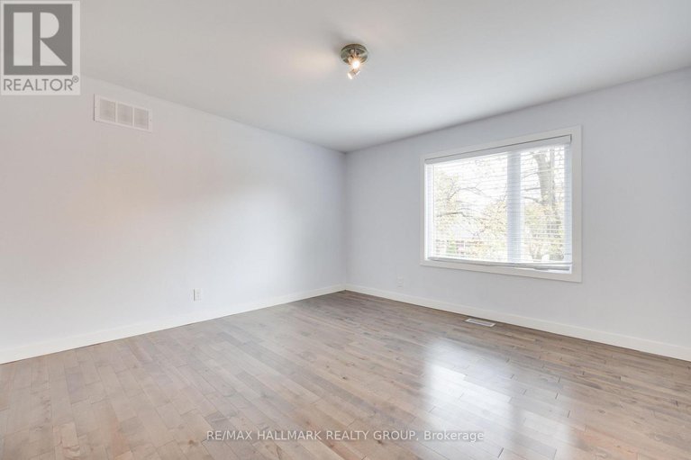 28765719/900-wingate-drive/elmvale-acresurbandale/ottawa/ontario/K1G1S5_25