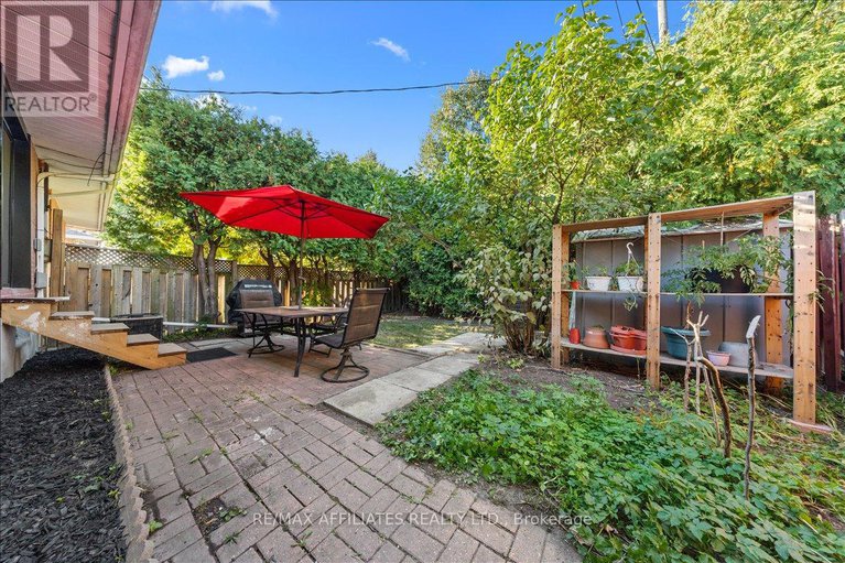 28869216/381-spartan-avenue/vanier/ottawa/ontario/K1K1J6_34
