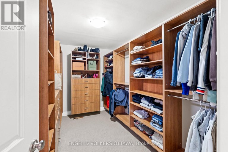 28267888/450-lockmaster-crescent/manotick-village-manotick-estates/ottawa/ontario/K4M1L9_29