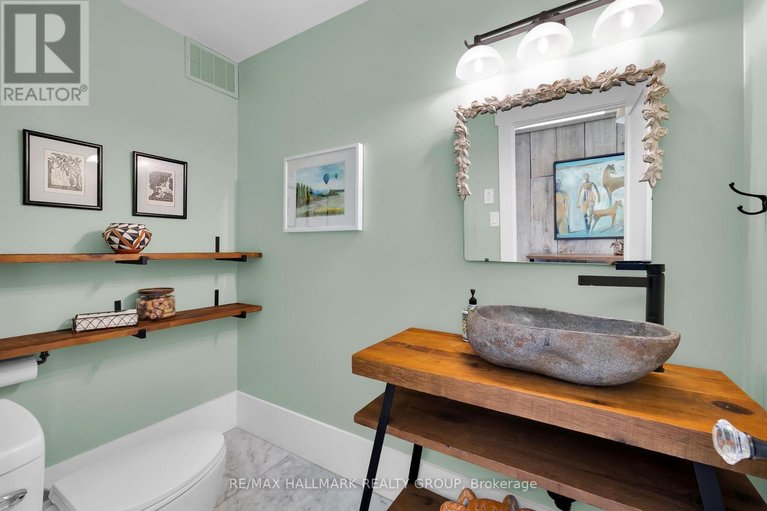 29588477/5567-south-island-park-drive/manotick-long-island-nicholls-island/ottawa/ontario/K4M1J2_21