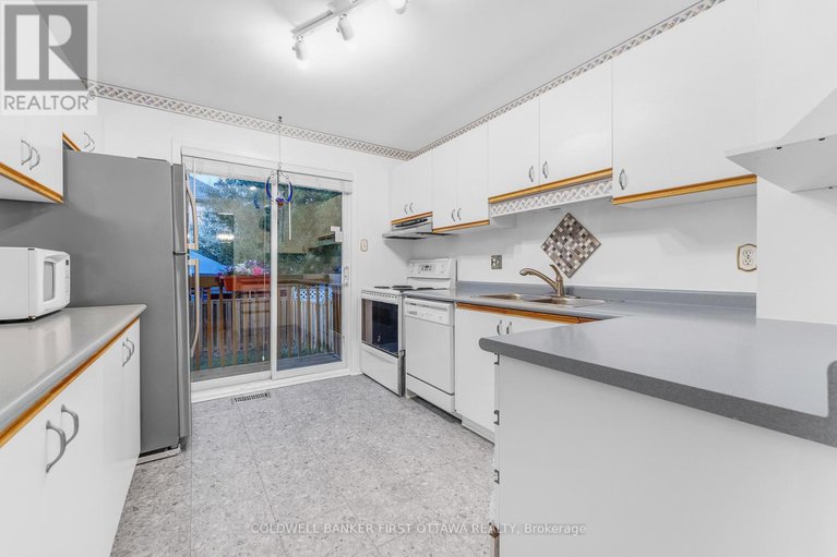 29052302/1511-shawinigan-street/fallingbrookridgemount/ottawa/ontario/K4A2L9_13