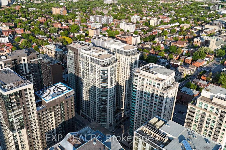 28480510/2606-242-rideau-street/sandy-hill/ottawa/ontario/K1N0B7_26