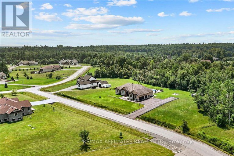 28632314/1610-linkland-court/cumberland-estates/ottawa/ontario/K4C0A5_44