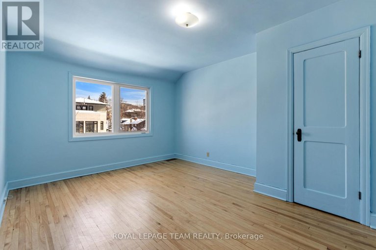 29327358/242-fairmont-avenue/civic-hospital/ottawa/ontario/K1Y1X9_20