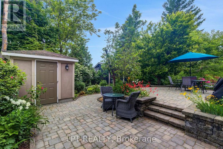 28499905/10a-ashburn-drive/borden-farmstewart-farmcarleton-heightsparkwood-hills/ottawa/ontario/K2E6N3_45