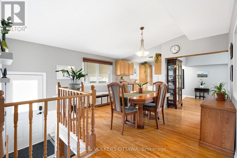 29680502/1004-pleasant-park-road/elmvale-acresurbandale/ottawa/ontario/K1G2A1_14