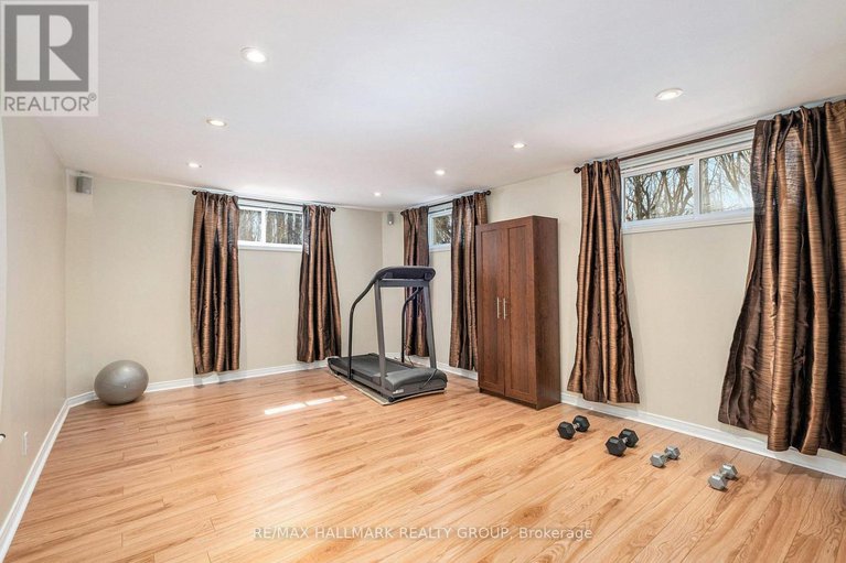 28466129/1340-georges-vanier-drive/cumberland-ridge/ottawa/ontario/K4C1R6_30