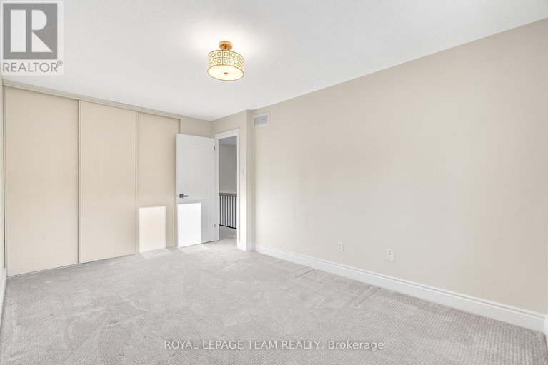 29668380/1925-windwood-place/chapel-hill/ottawa/ontario/K1C7K7_26