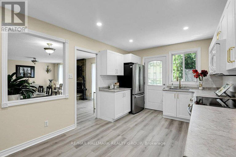 29444674/6-westdale-avenue/lakeview-park/ottawa/ontario/K2H5J3_33