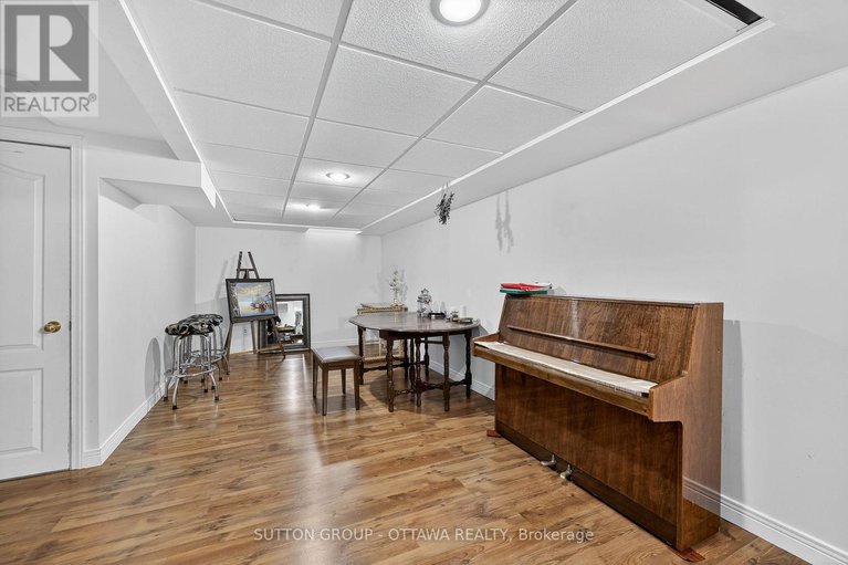 28992847/1473-launay-avenue/fallingbrookpineridge/ottawa/ontario/K4A3R9_33