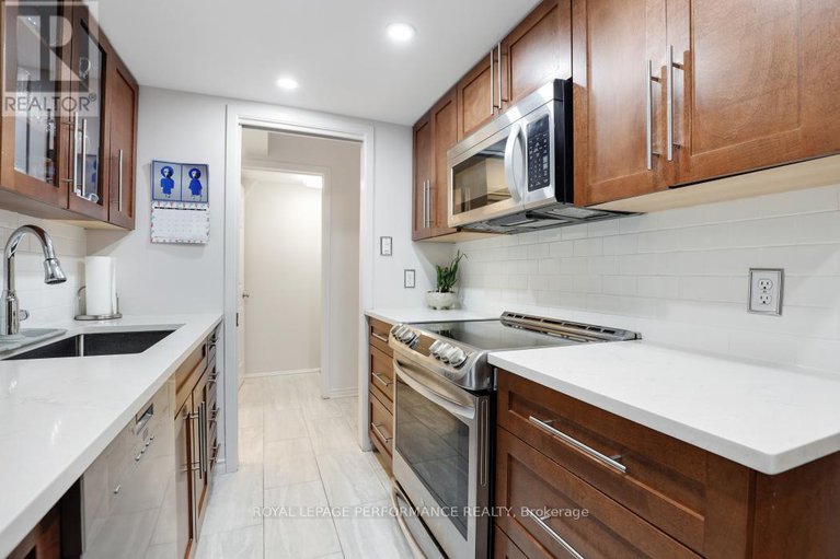 29039547/695-richmond-road/woodroffe/ottawa/ontario/K2A0G6_10