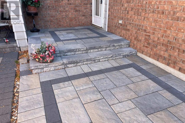 28921188/15-sturbridge-private/hunt-club-parkgreenboro/ottawa/ontario/K1T3J6_14