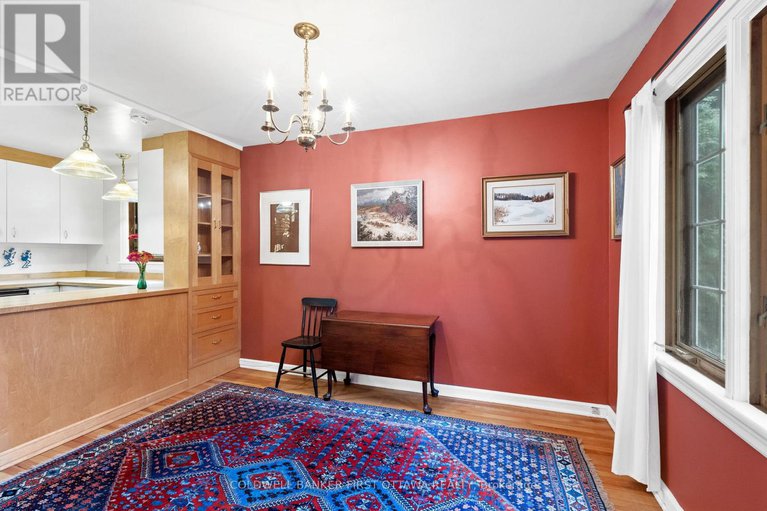 28932809/895-dundee-avenue/queensway-terrace-north/ottawa/ontario/K2B5T2_11
